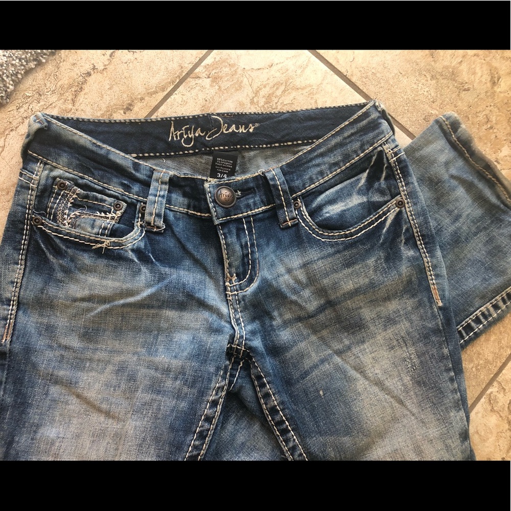 {Ariya} Low Rise Acid Wash Boot Cut Jeans - Picture 3 of 4
